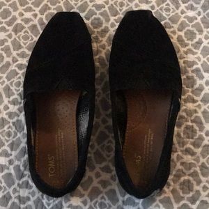 Black corduroy TOMS. Size 6.5 but fit like 7
